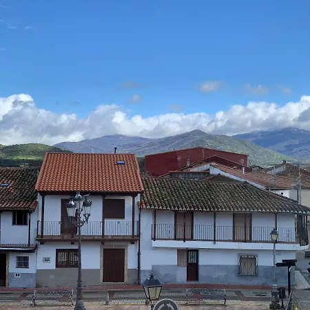 La Luna Aldeanueva del Camino